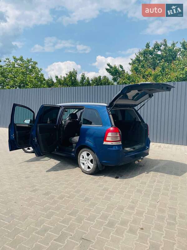 Минивэн Opel Zafira 2008 в Южноукраинске