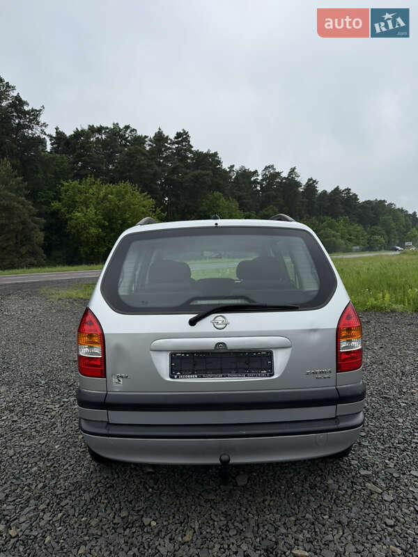 Минивэн Opel Zafira 2001 в Луцке