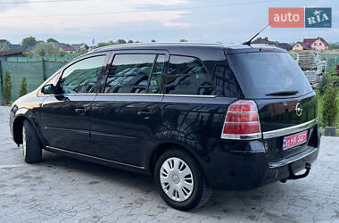 Минивэн Opel Zafira 2007 в 
