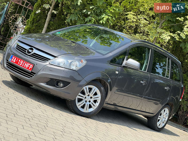 Минивэн Opel Zafira 2012 в Львове