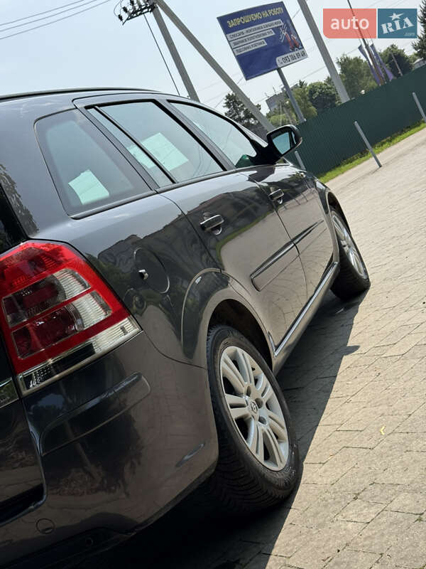 Минивэн Opel Zafira 2012 в Львове
