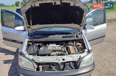 Минивэн Opel Zafira 2003 в 