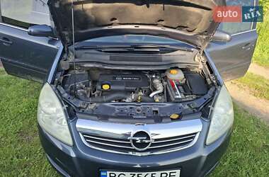 Минивэн Opel Zafira 2009 в 