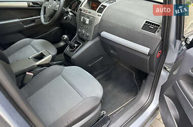 Минивэн Opel Zafira 2007 в 