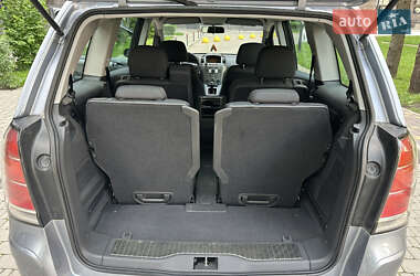 Минивэн Opel Zafira 2007 в 