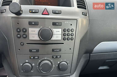 Минивэн Opel Zafira 2007 в 