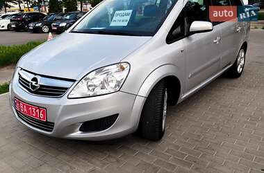 Минивэн Opel Zafira 2008 в 