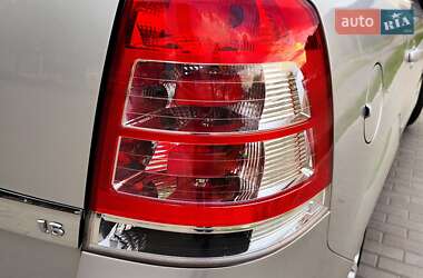 Минивэн Opel Zafira 2008 в 