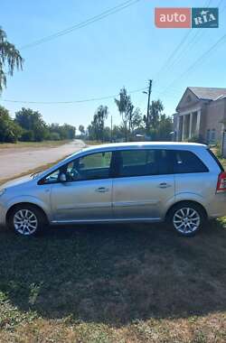 Минивэн Opel Zafira 2009 в 