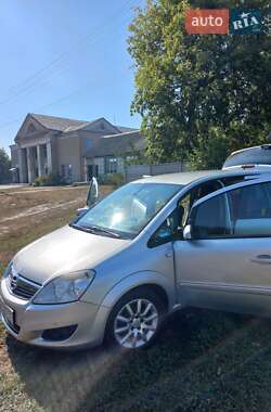Минивэн Opel Zafira 2009 в 