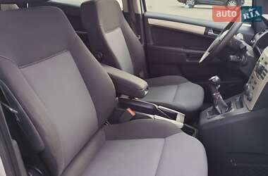 Минивэн Opel Zafira 2008 в 