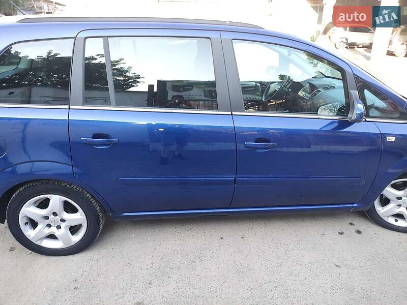 Минивэн Opel Zafira 2007 в Одессе