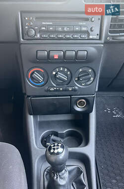 Минивэн Opel Zafira 2000 в 