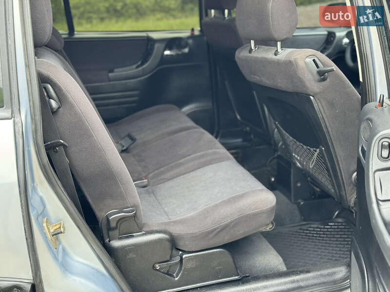 Мінівен Opel Zafira 2000 в Чернігові