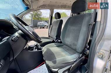 Минивэн Opel Zafira 2003 в 