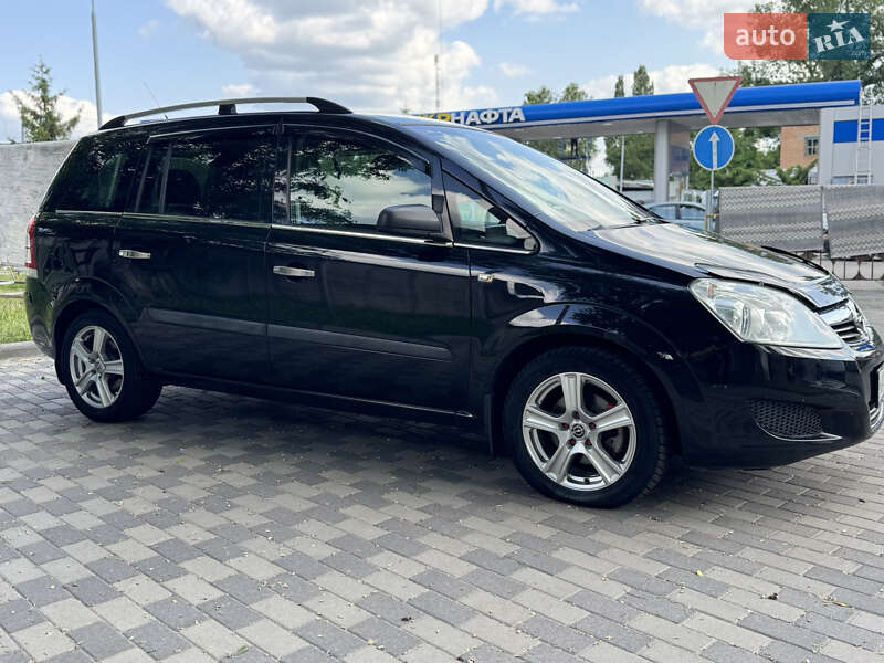 Мінівен Opel Zafira 2009 в Лубнах