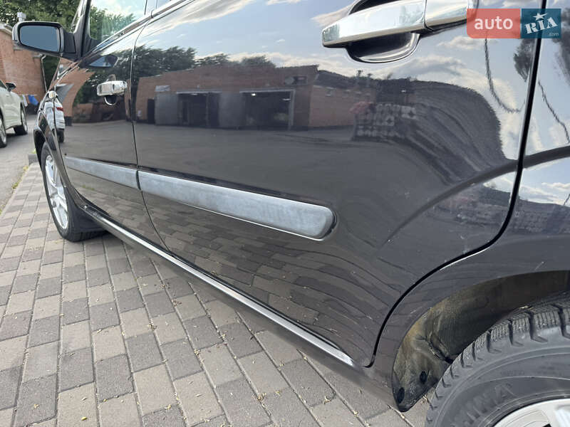 Мінівен Opel Zafira 2009 в Лубнах