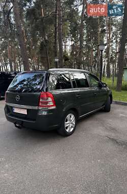 Мінівен Opel Zafira 2011 в 