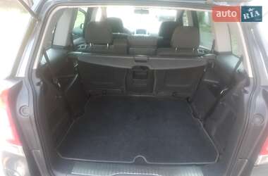Минивэн Opel Zafira 2010 в 