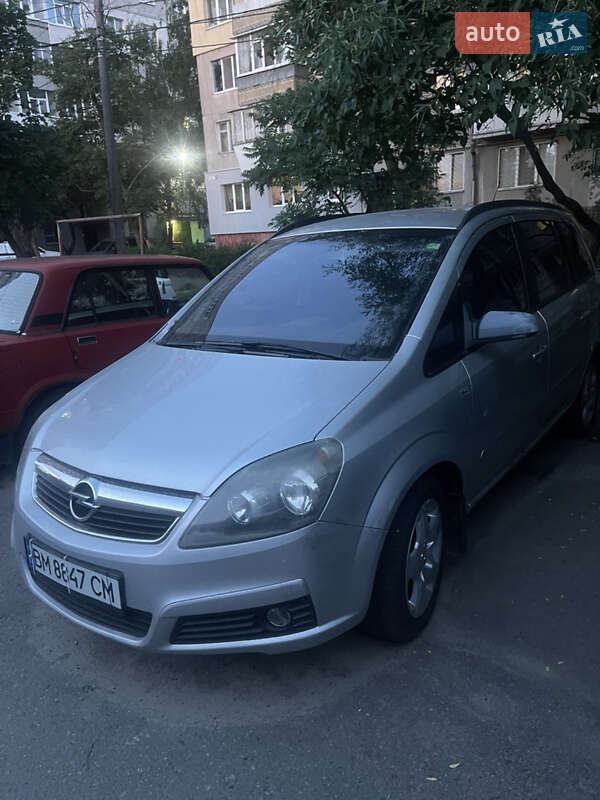 Минивэн Opel Zafira 2006 в Сумах