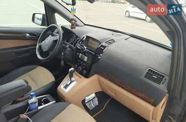 Минивэн Opel Zafira 2009 в 
