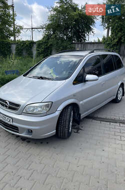 Минивэн Opel Zafira 2003 в Хмельницком