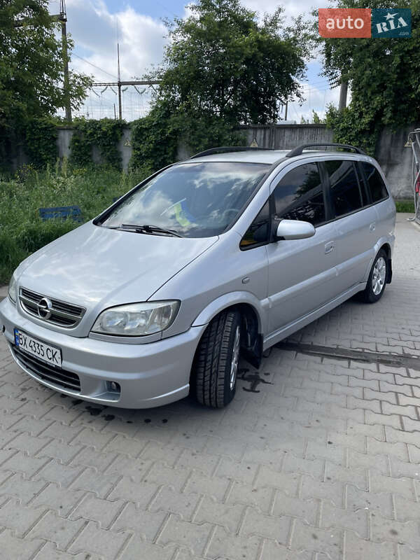 Минивэн Opel Zafira 2003 в 