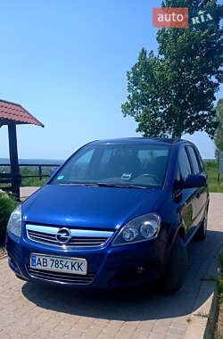 Минивэн Opel Zafira 2011 в Ямполе