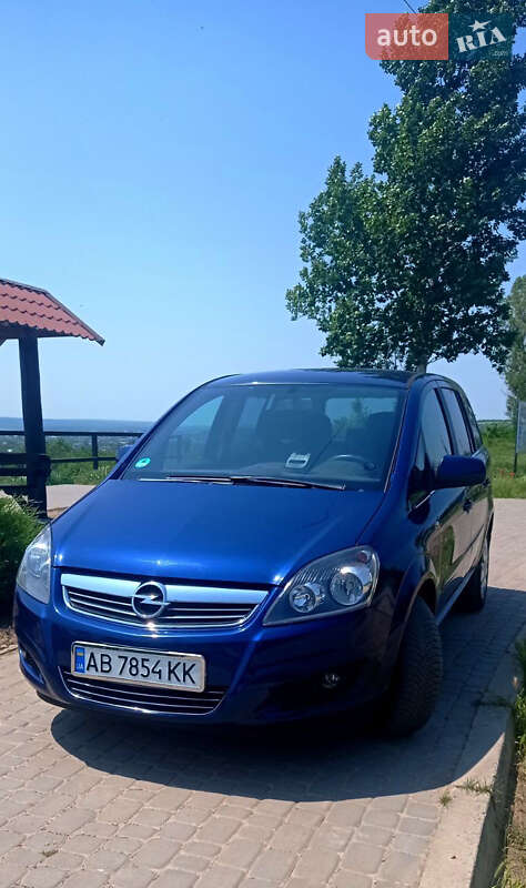 Мінівен Opel Zafira 2011 в Ямполі фото 2 Мінівен Opel Zafira 2011 в Ямполі