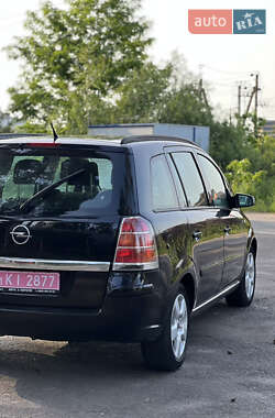 Минивэн Opel Zafira 2006 в 
