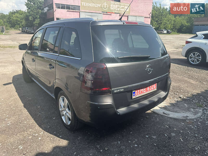 Минивэн Opel Zafira 2010 в Нежине