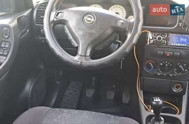 Минивэн Opel Zafira 2002 в 