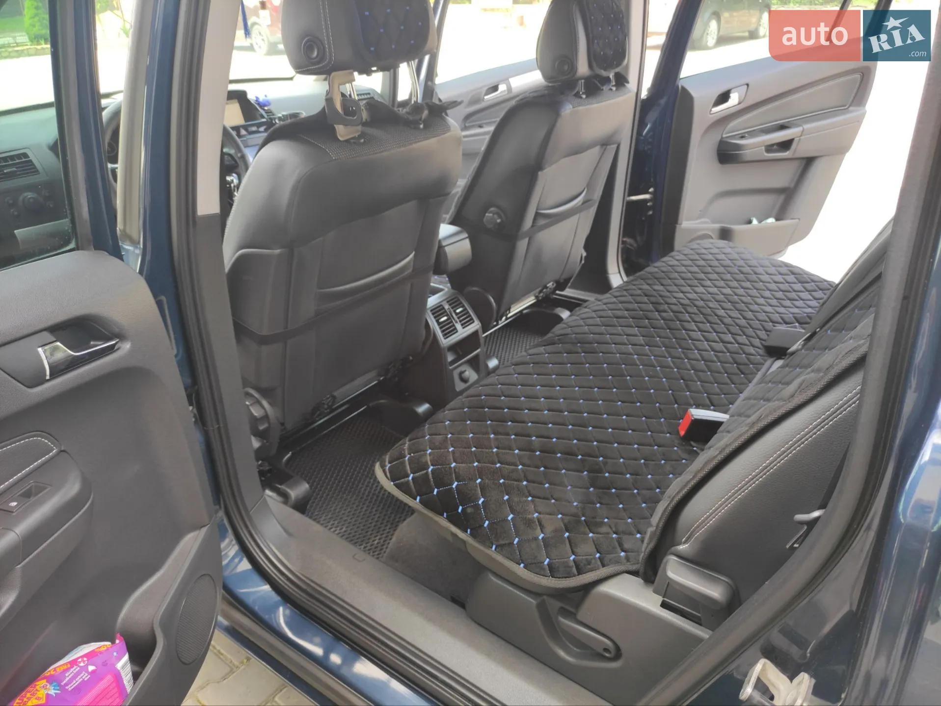 2010 Opel Zafira - мініатюра 11
