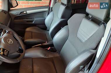 Минивэн Opel Zafira 2011 в 