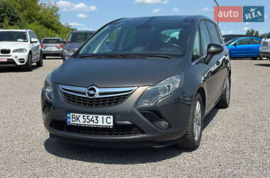 Микровэн Opel Zafira 2015 в Нетешине