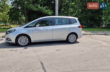 Минивэн Opel Zafira 2018 в 