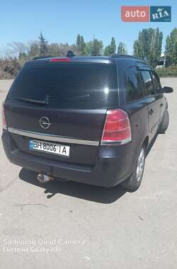 Минивэн Opel Zafira 2007 в 