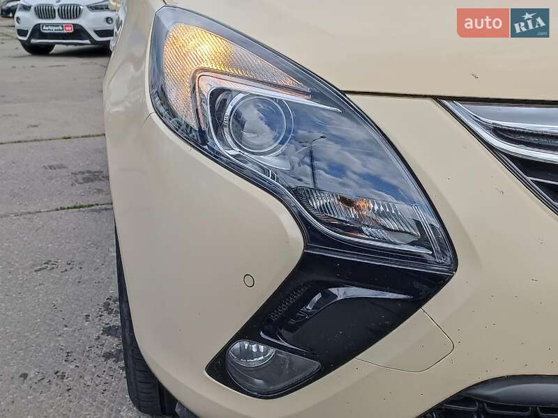 Мікровен Opel Zafira 2015 в Харкові