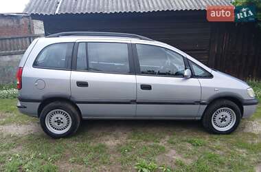 Минивэн Opel Zafira 2002 в Сновске