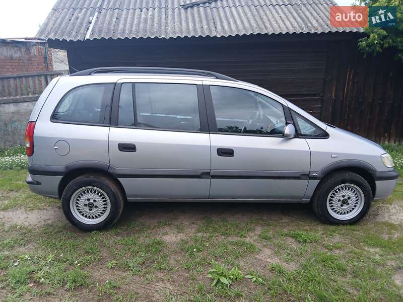 Opel Zafira 2002