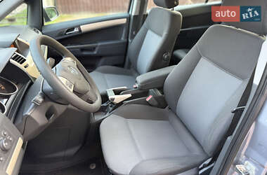 Минивэн Opel Zafira 2008 в 