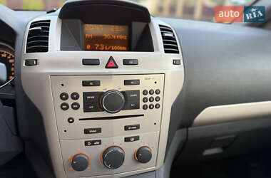 Минивэн Opel Zafira 2008 в 