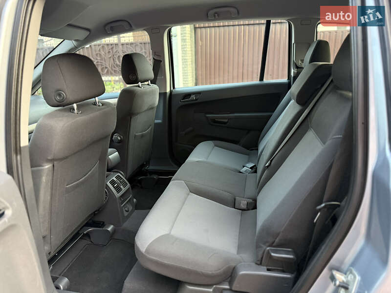 Минивэн Opel Zafira 2008 в Борисполе