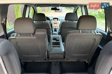 Минивэн Opel Zafira 2008 в 