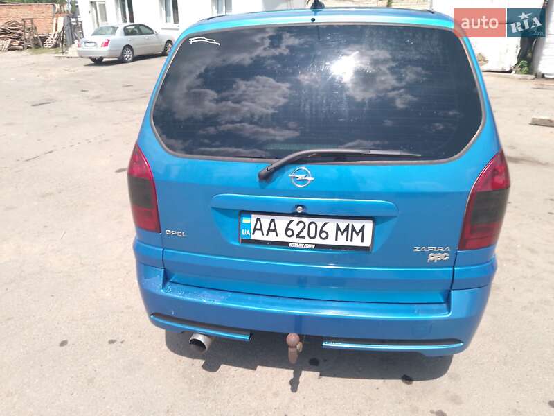 Мінівен Opel Zafira 2002 в Рівному