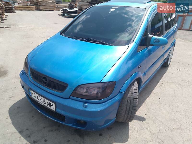 Мінівен Opel Zafira 2002 в Рівному