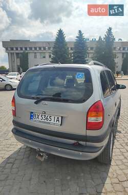Мінівен Opel Zafira 2000 в Кам'янець-Подільському