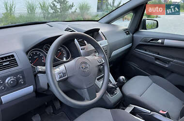 Минивэн Opel Zafira 2007 в 