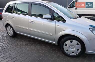 Минивэн Opel Zafira 2007 в 