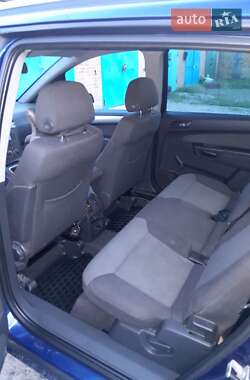 Минивэн Opel Zafira 2006 в 